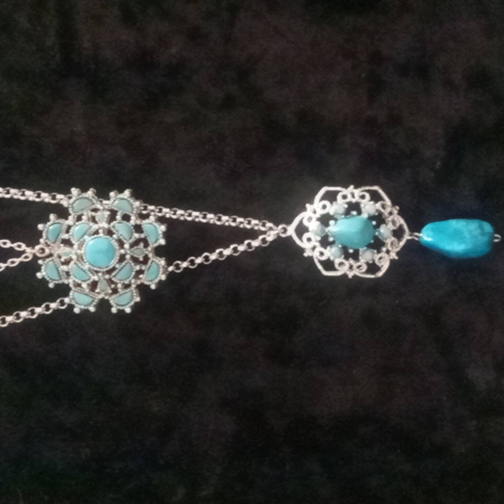 2 Turquoise like stone necklaces stainless,3 Bracelets, 1 pair of earrings. - Picture 4 of 12